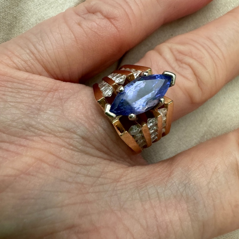 Tanzanite 1.5 ct Marquise and round .40 ct diamond ring size 7.5 14k gold - Picture 2 of 13